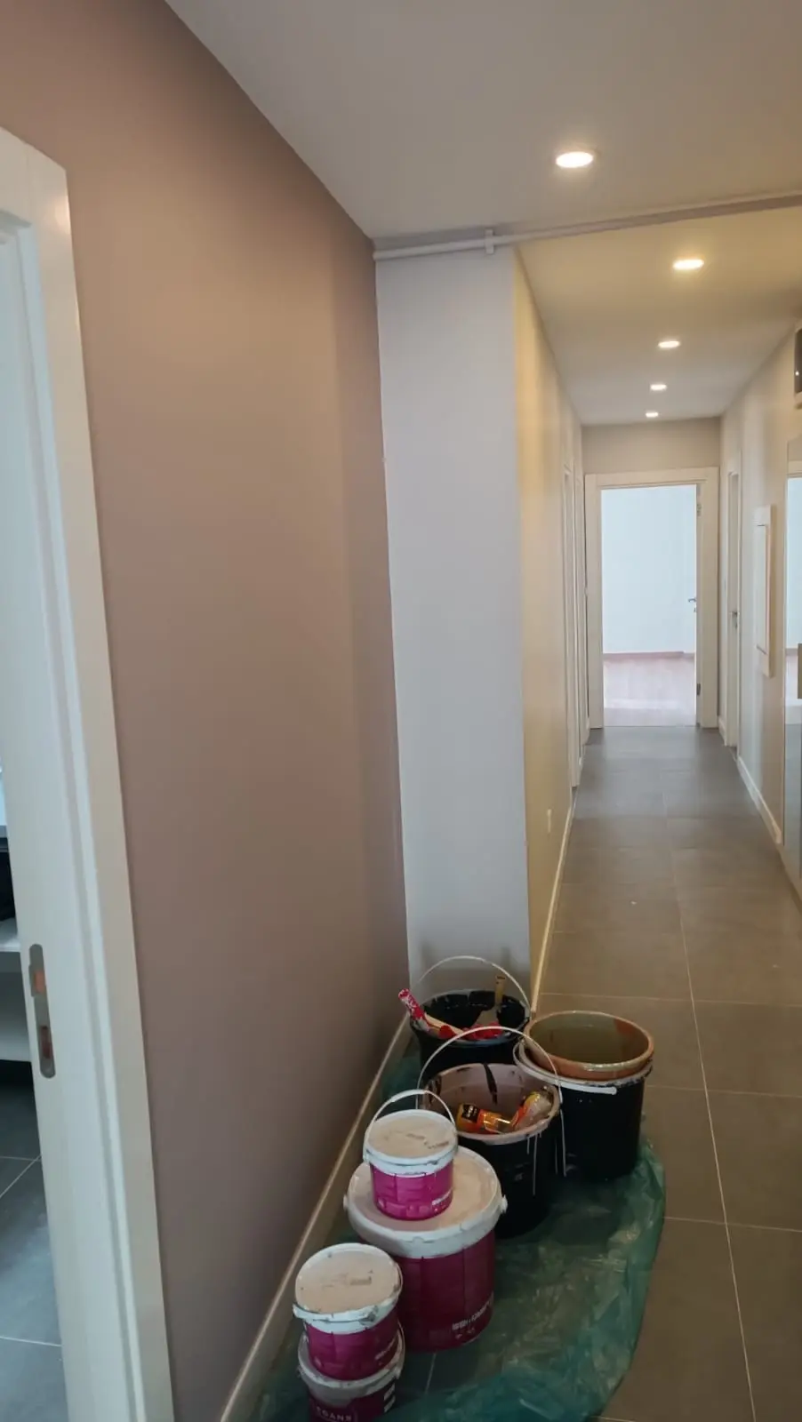 Koridor Duvarları Boya Badana